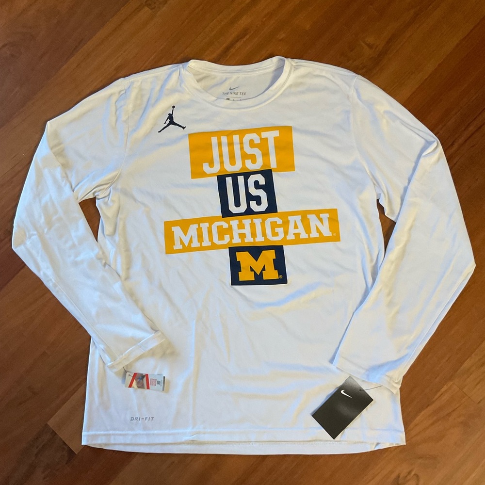 New with tags University of Michigan Nike  dri-fit long sleeve shirt size large